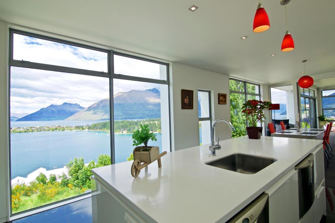 Spectacular Panoramic 5Bedroom Lakeview Queenstown Ngoại thất bức ảnh